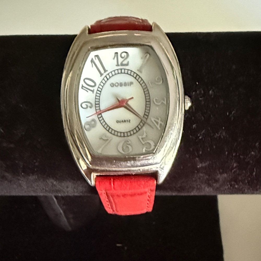 Gossip Red and Silver Timepiece